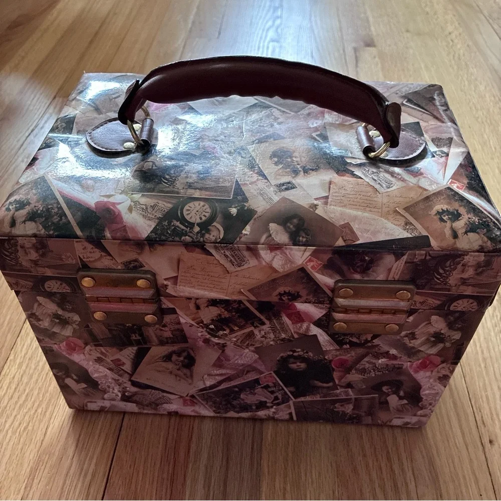 90’s Jewelry case with removable tray and mirror, ‘Victorian Postcards’